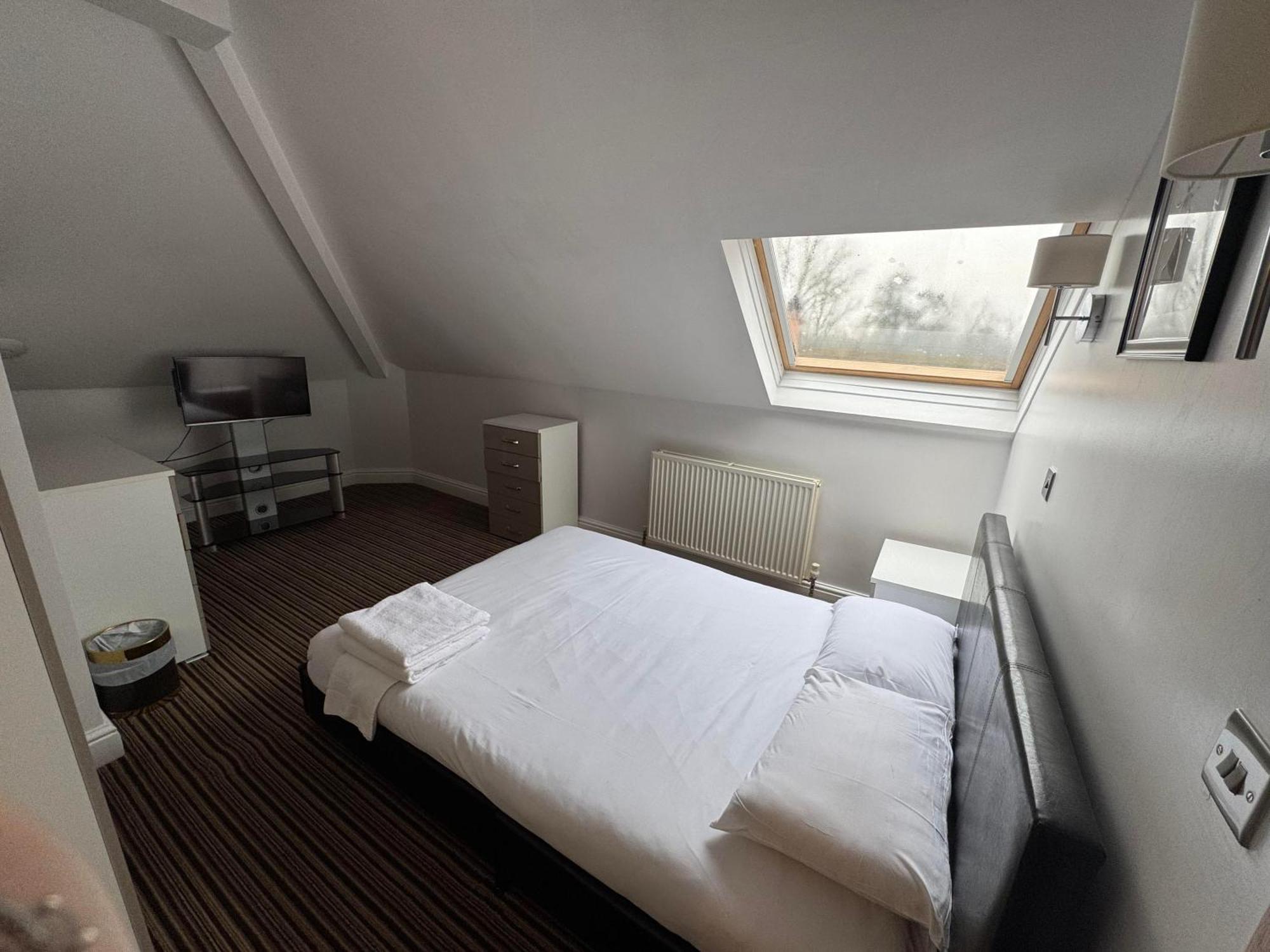 Parkside International Hotel Reading Extérieur photo