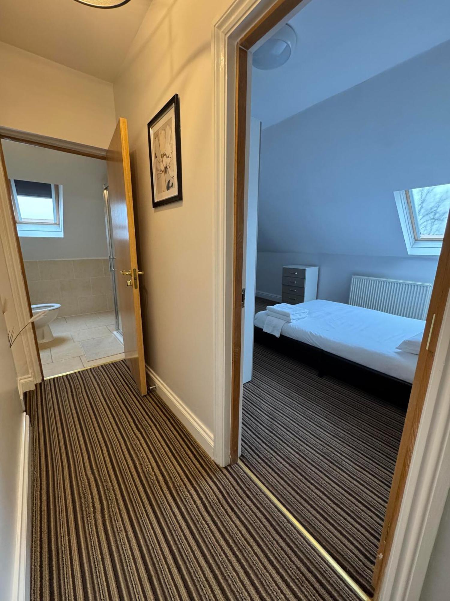 Parkside International Hotel Reading Extérieur photo