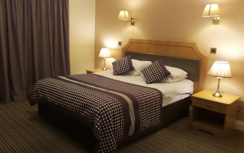 Parkside International Hotel Reading Extérieur photo